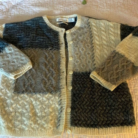 ROBERT SCOTT LTD ~ Gray- cream -button down sweater Mohair & ACRYLIC hand knit - Picture 2 of 10